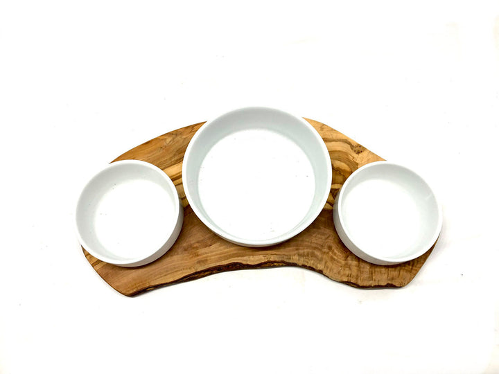Rusty Trio feeding station made of olive wood with porcelain bowls