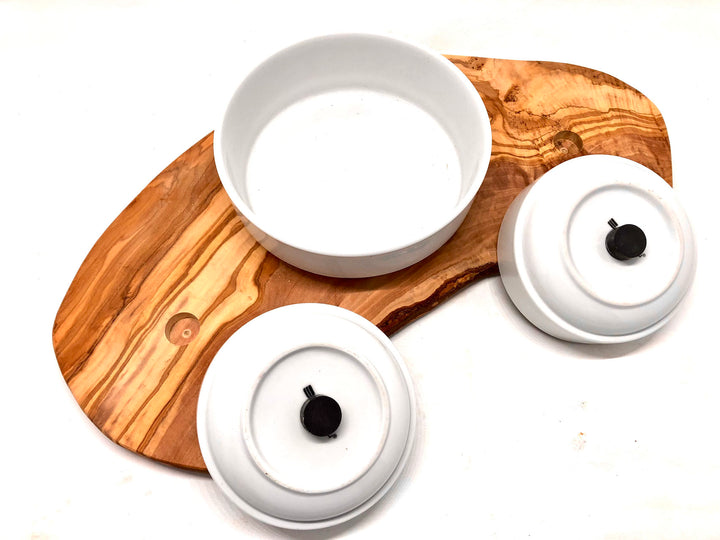 Rusty Trio feeding station made of olive wood with porcelain bowls