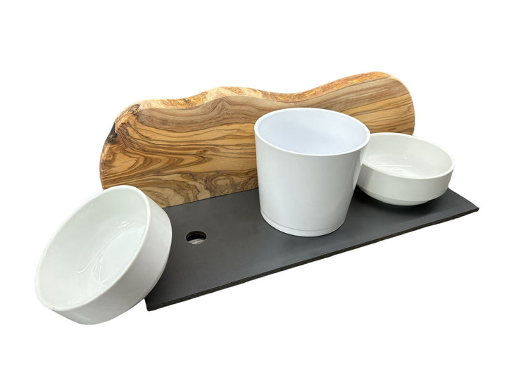 Futterstation MOUNTAIN – 2 Porzellannäpfe + Katzengras-Topf | Olivenholz & schwarze Designplatte
