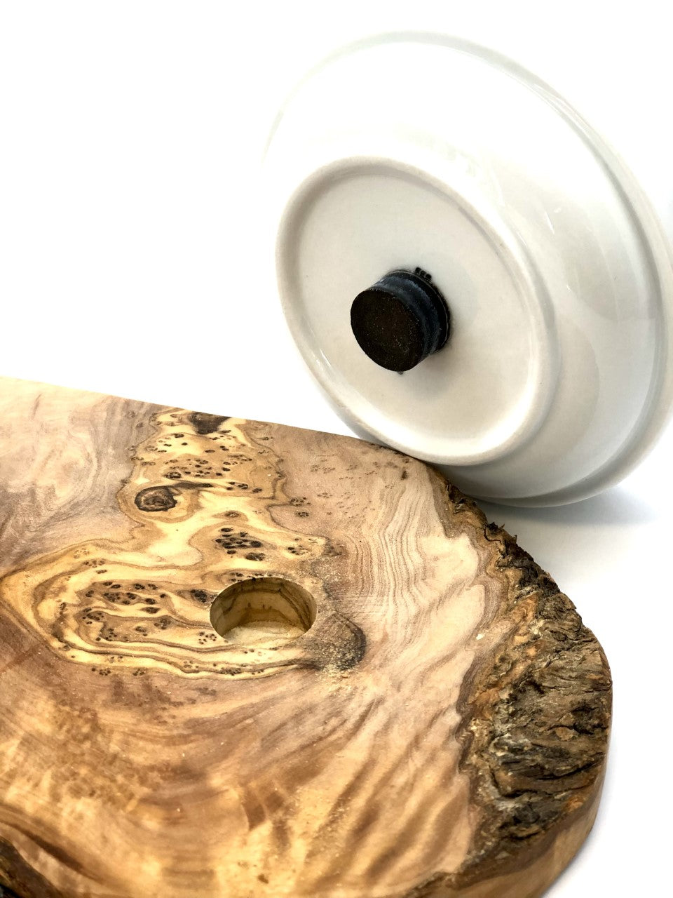 Dog feeding station made of olive wood with two porcelain bowls 2x400ml