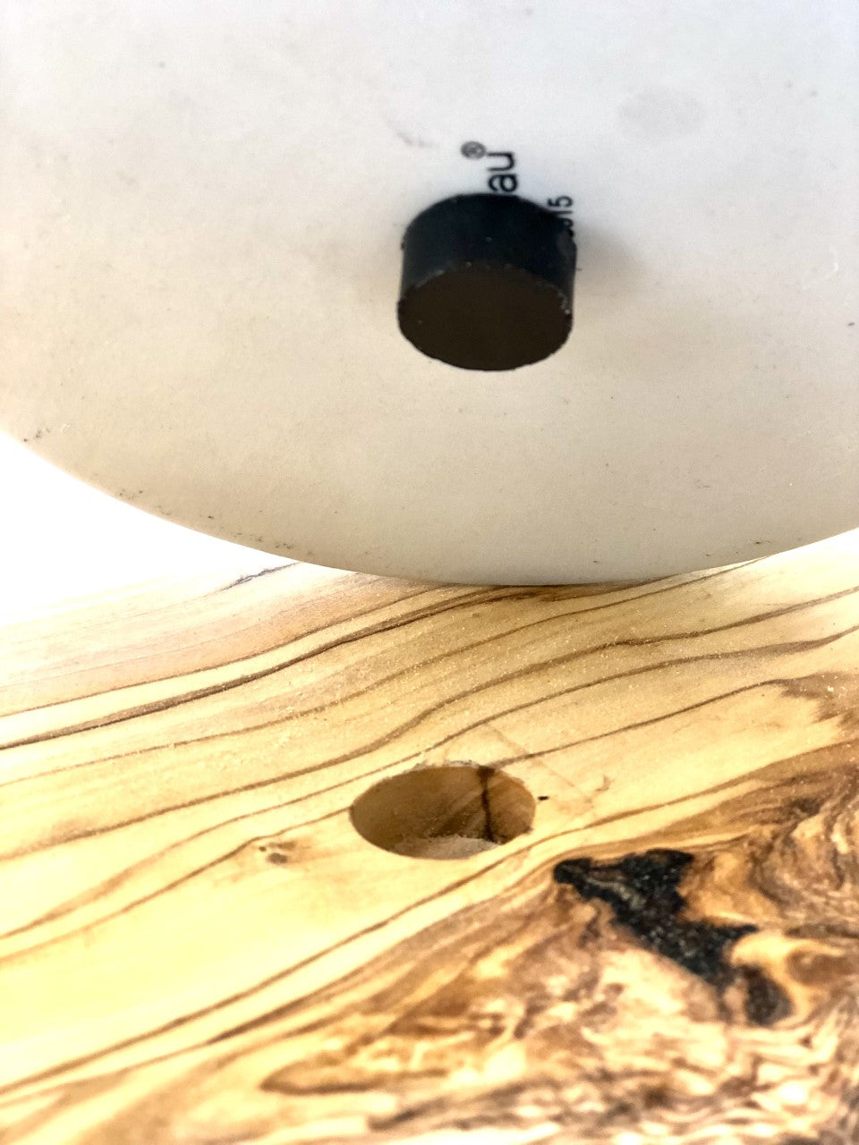 Dog feeding station made of olive wood with two porcelain bowls 2x1500ml