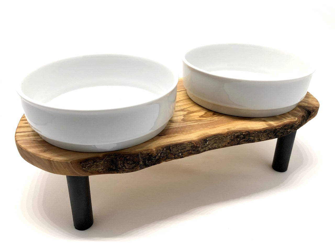 Raised rustic olive wood feeding station with two porcelain bowls 2x1500ml